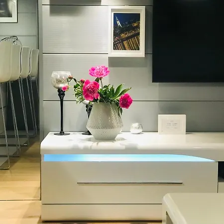 Slavna - Luxe & Wine By The Fortress Белград